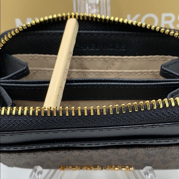 MICHAEL KORS JET SET TRAVEL MD ZA CARD CASE - Picture 3 of 16